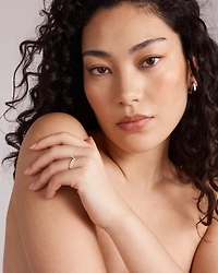 0.25 Carat TW Diamond Chevron Wedding Ring in 14kt Yellow Gold