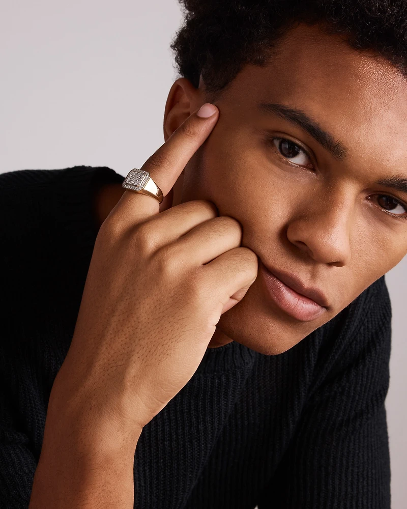 Bague chevalière ronde TW pavée de diamants brillants de 1,00 carat pour hommes en or jaune 10 carats