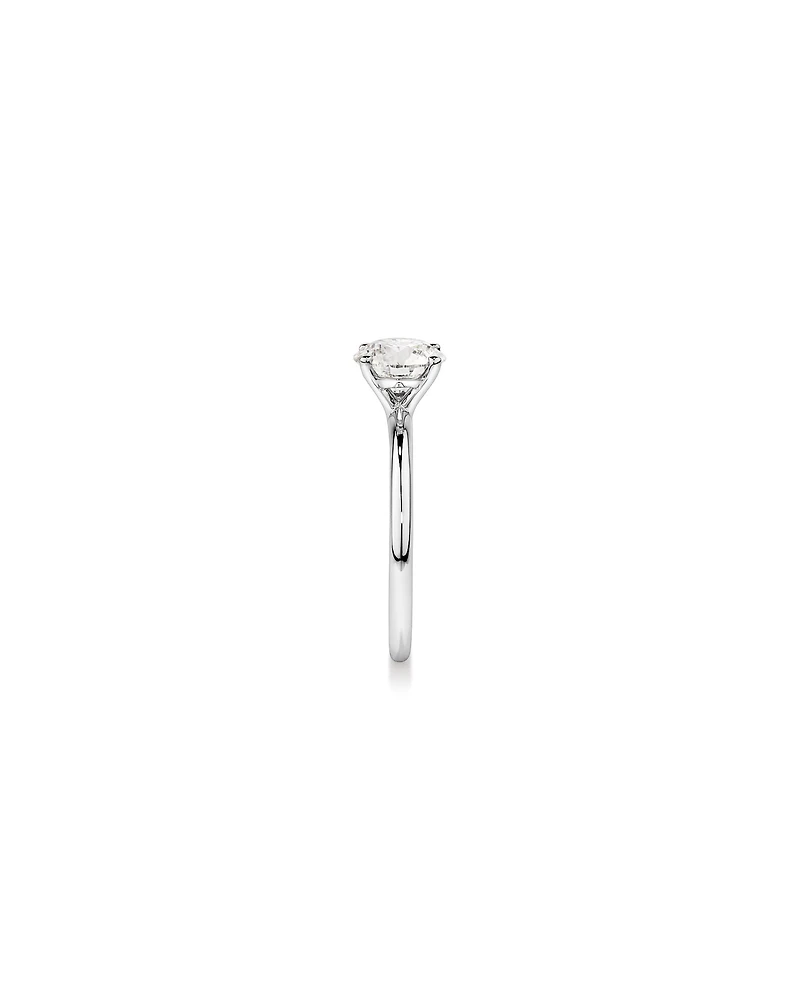 Bague De Fiançailles Solitaire En Diamant Laboratoire Rond Brillant 1,50 Carat Poids Total Or Blanc 14 Carats