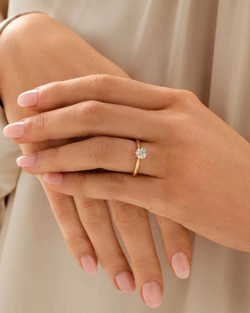 Bague de fiançailles en or blanc et jaune 18 K à diamant solitaire certifié totalisant 0,75 ct