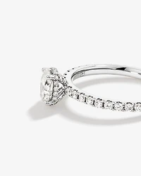 1,00 Carat Poids Total Bague De Fiançailles En Diamant Solitaire Coupe Ovale Avec Pavé Caché Et Halo, En Platine