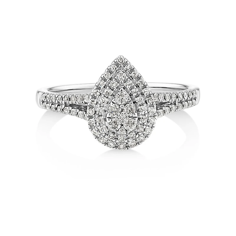 Bague halo de diamants en forme de poire de 0,30 carat en or blanc 10 kt