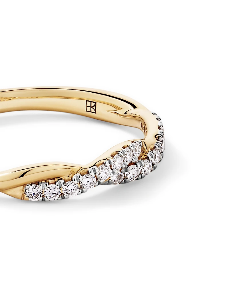 Alliance torsadée en or jaune 14 carats rhodié, sertie d'un diamant rond brillant de synthèse 0,16 carat