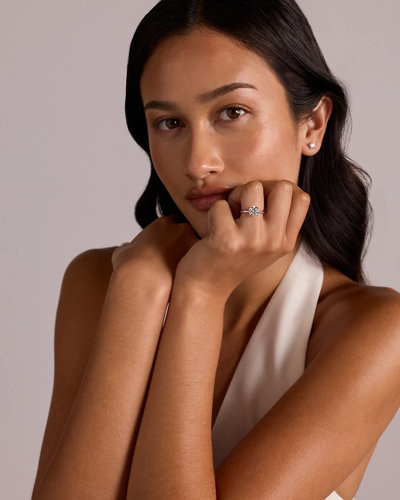 Bague solitaire en or blanc 14 carats avec diamant rond brillant de 2,25 cultivé laboratoire