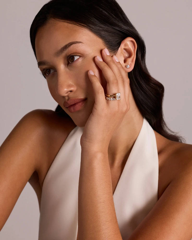 Bague solitaire en or jaune 18 carats avec diamant taille radiant de 3,10 (poids total)
