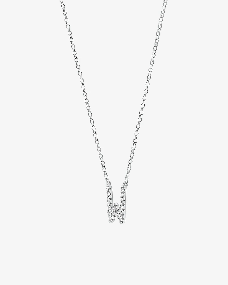 Collier en or blanc 10 K avec pendentif W à diamants totalisant 0,10 ct