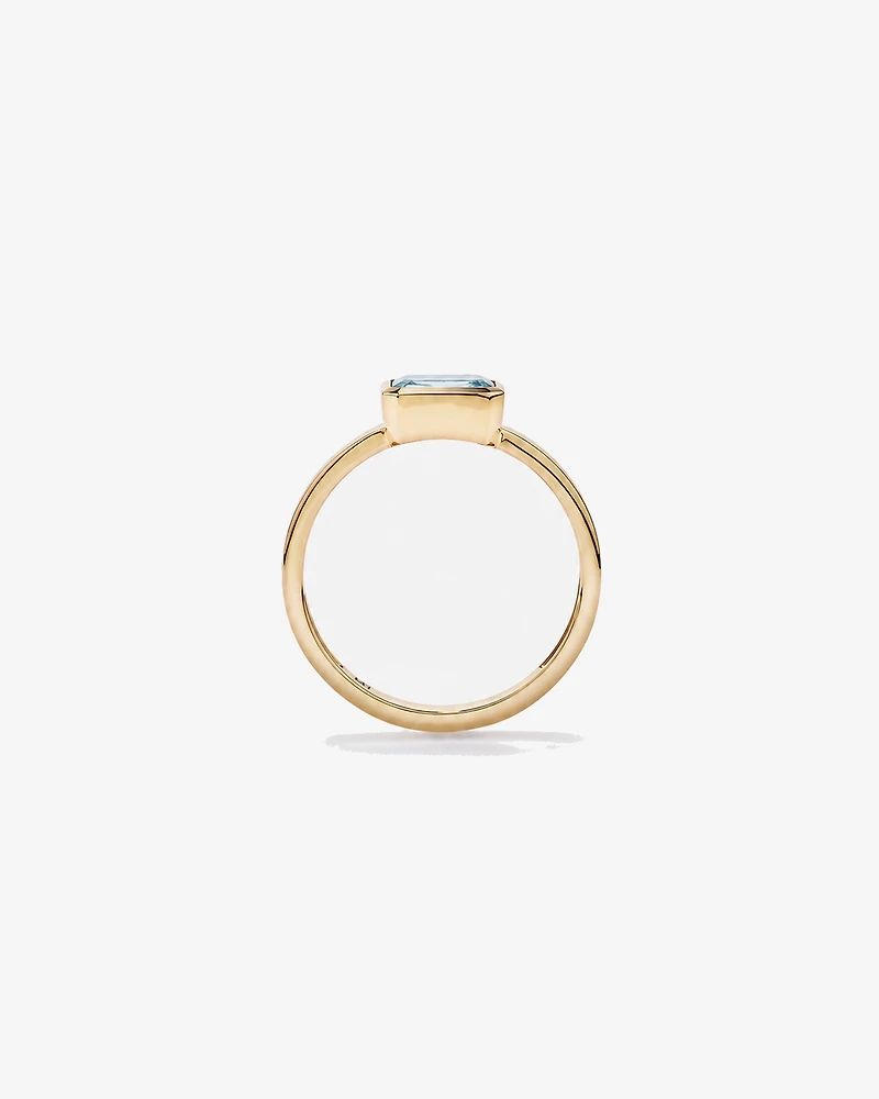 Aquamarine Bezel Ring 10kt Yellow Gold