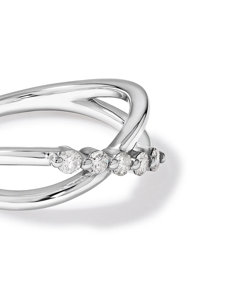 0.20 Carat TW Round Brilliant Diamond Crossover Ring in Sterling Silver
