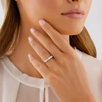 Alliance à cinq pierres Evermore en or blanc 14 K avec diamants totalisant 1 ct