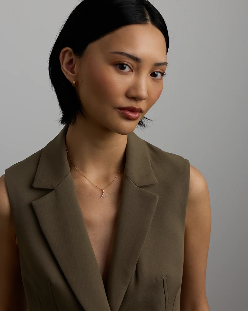 Diamond Letter V Initial Pendant in 10kt Yellow Gold