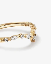 0.25 Carat TW Diamond Chevron Wedding Ring in 14kt Yellow Gold