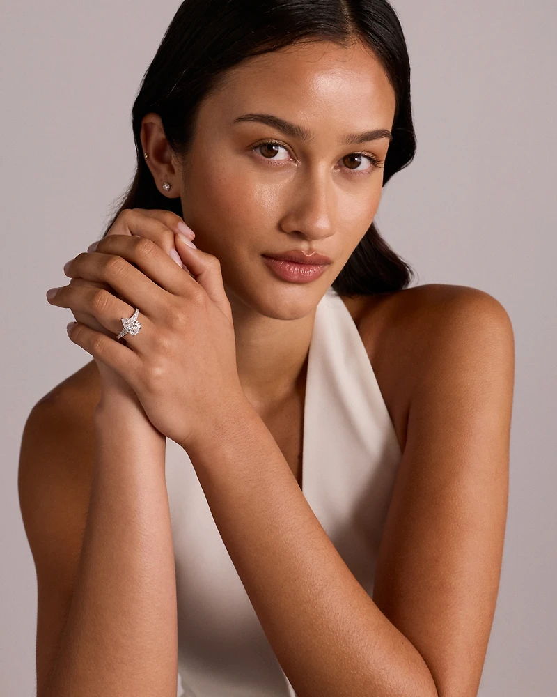 Bague de fiançailles en or blanc 18 carats avec diamant laboratoire taille poire 3,50