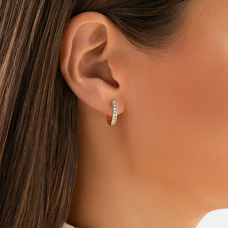 Anneaux courts en or rose 10 K à diamants totalisant 0,25 ct