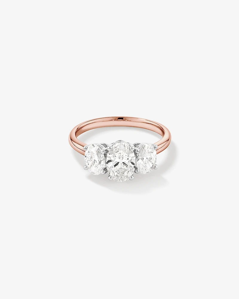 Bague de fiançailles ovale en diamants cultivés en laboratoire de trois carats de 2 carats en or rose et blanc 14 carats