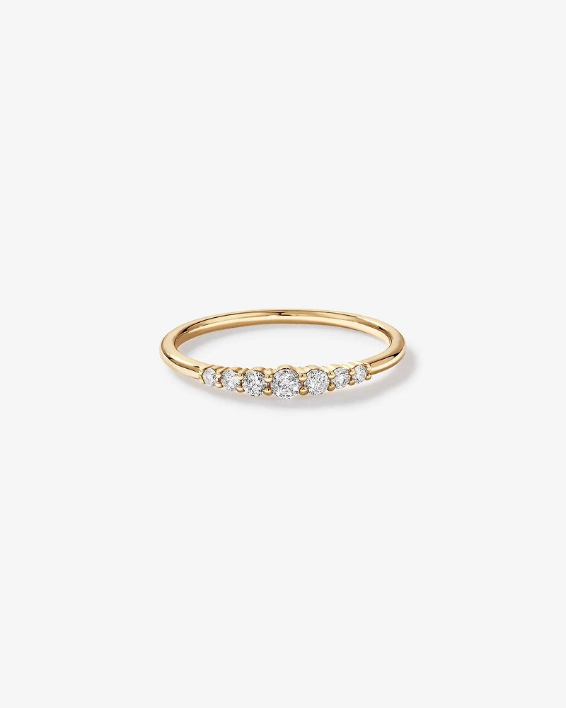 0.20 Carat TW Round Brilliant Graduated Diamond Ring in 10kt Yellow Gold