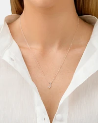 Collier à initiale « J » en or blanc 10 K avec diamants totalisant 0,10 ct