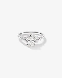 Bague de fiançailles en diamant laboratoire taille ovale 1,73 carat poids total avec pierres latérales marquise or blanc 14 kt