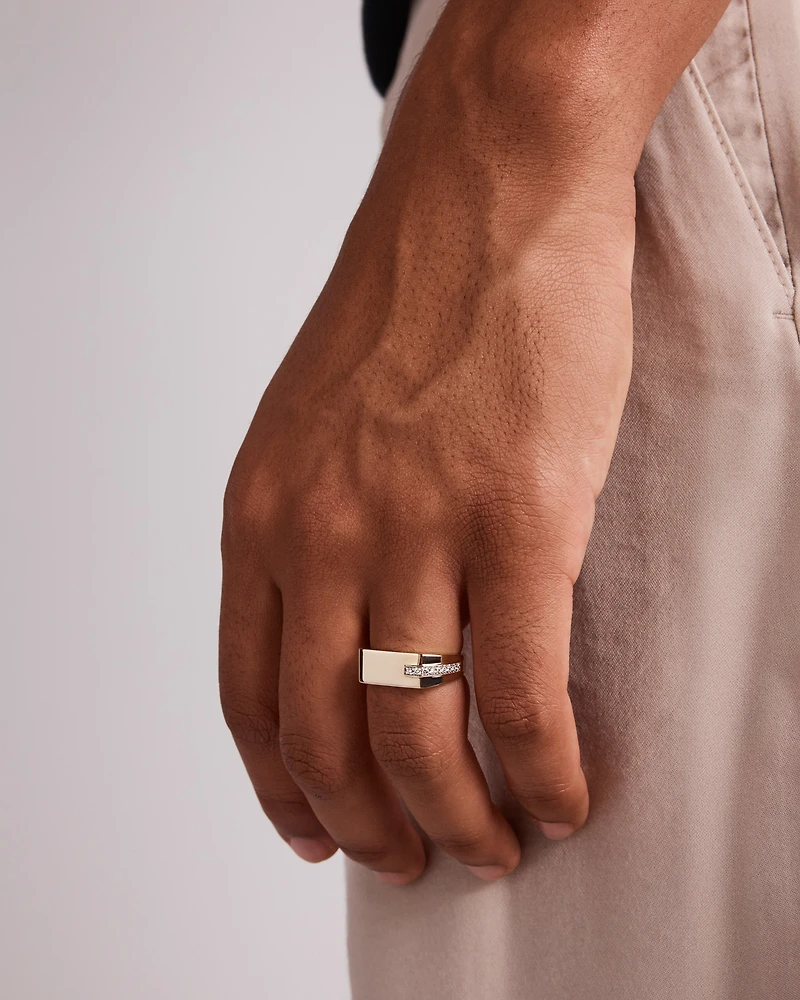 Chevalière Pour Homme Avec Accent En Diamant En Or Jaune Et Blanc 10Kt