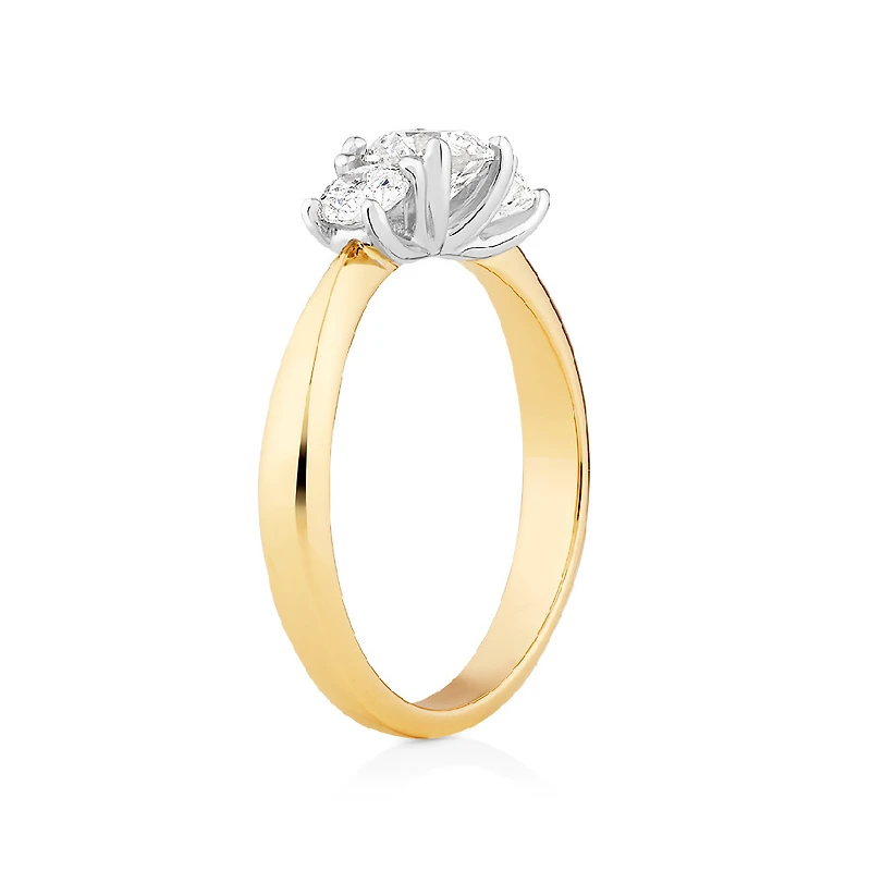 Bague de fiançailles en or jaune et blanc 14 K avec diamants totalisant 1 ct