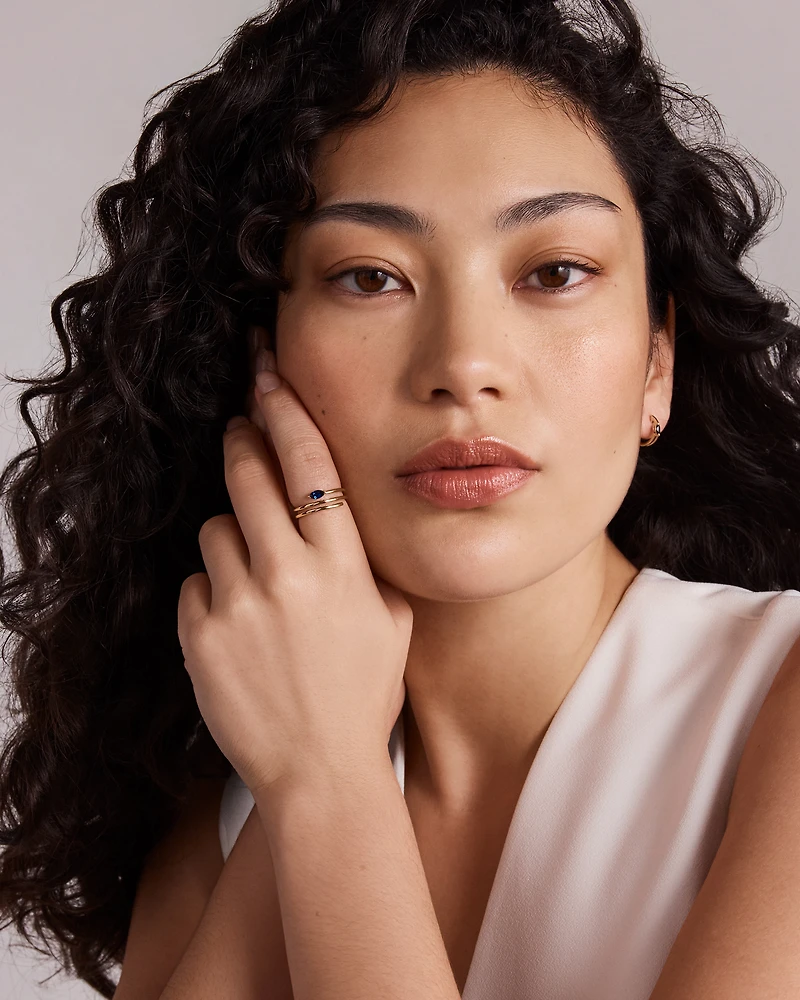 Bague Enveloppante avec Saphir Synthétique Marquise Est-Ouest en Or Jaune 10 carats