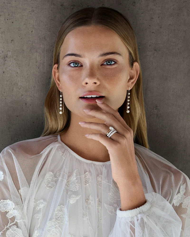 Alliance à 10 pierres en or blanc 14 K avec diamants totalisant 0,90 ct