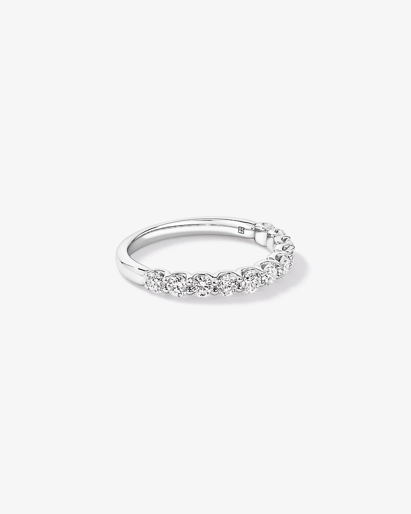 Alliance en or blanc 14 carats sertie d'un diamant rond brillant de synthèse 0,83 carat