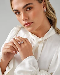 Bague halo de diamants taille coussin de 0,30 carat en or blanc 10 kt