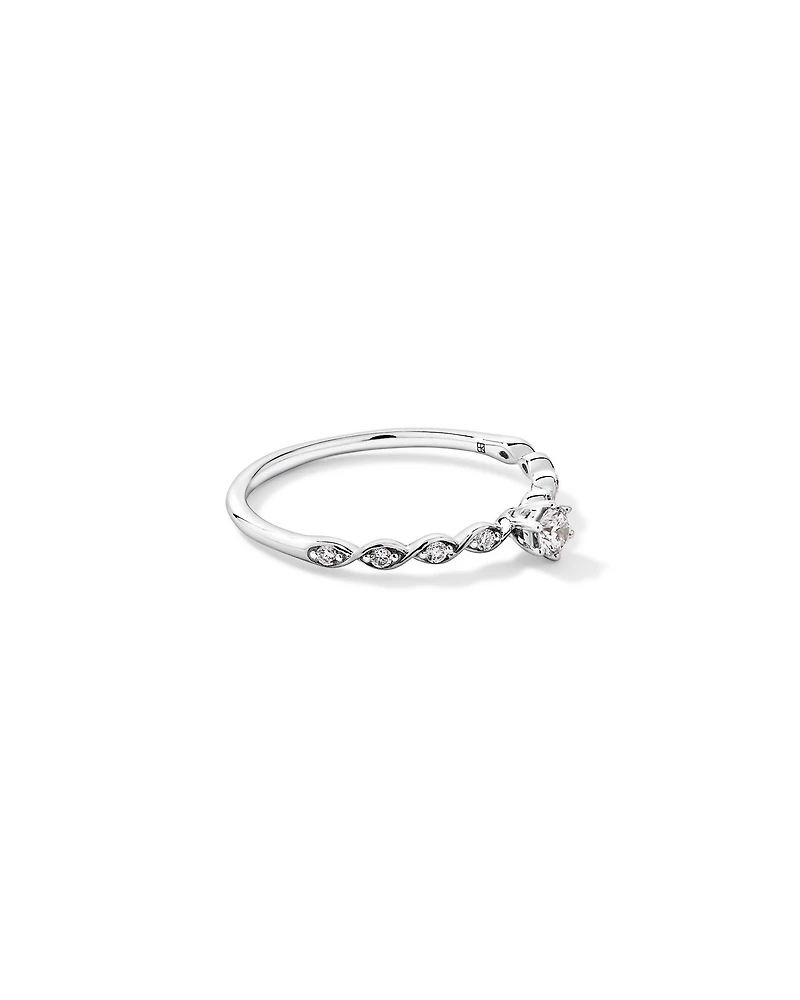 0.17TW Round Brilliant Laboratory-Grown Diamond Promise Ring 10kt Gold