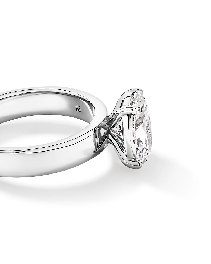 Bague solitaire en or blanc 14 carats sertie d'un diamant ovale de 2,00 cultivé laboratoire