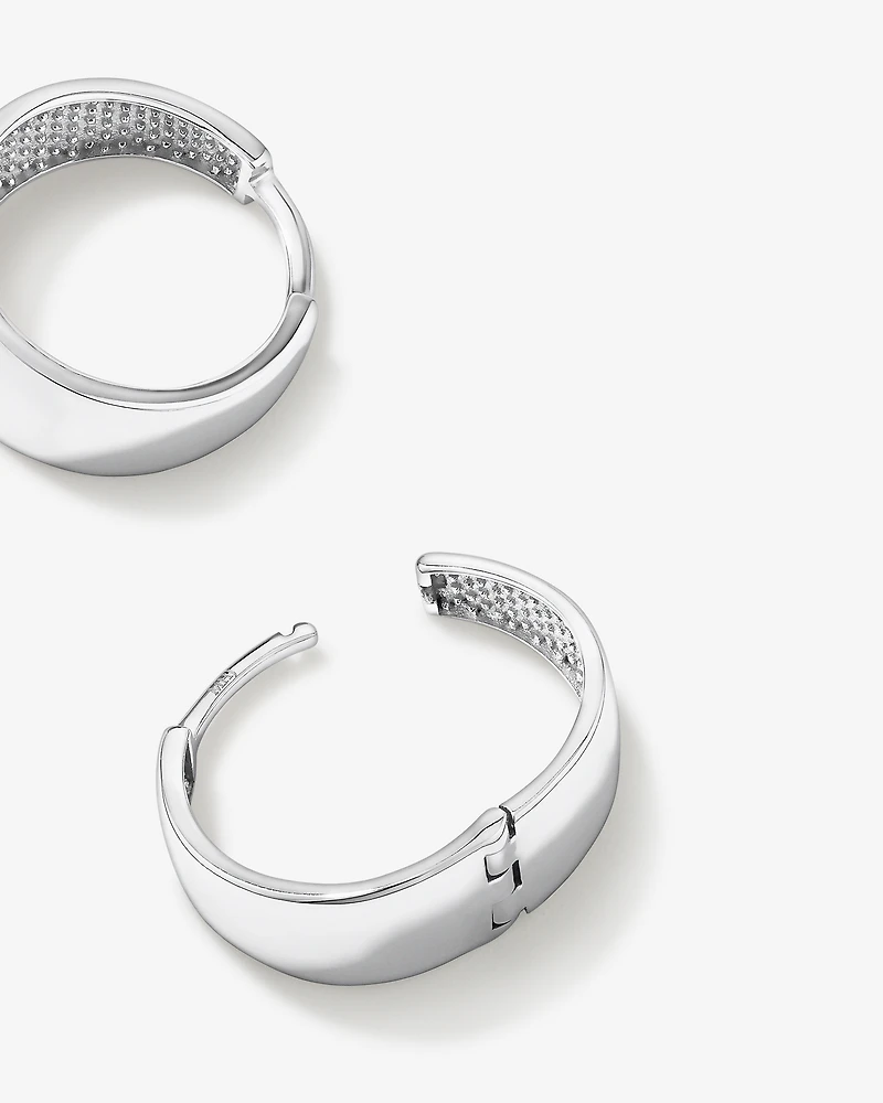 Boucles d'oreilles huggie en forme de effilé en argent sterling