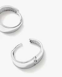 Boucles d'oreilles huggie en forme de effilé en argent sterling