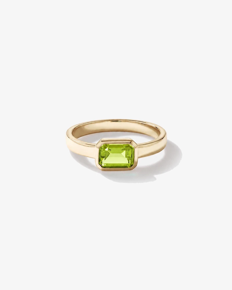 Peridot Bezel Ring 10kt Yellow Gold