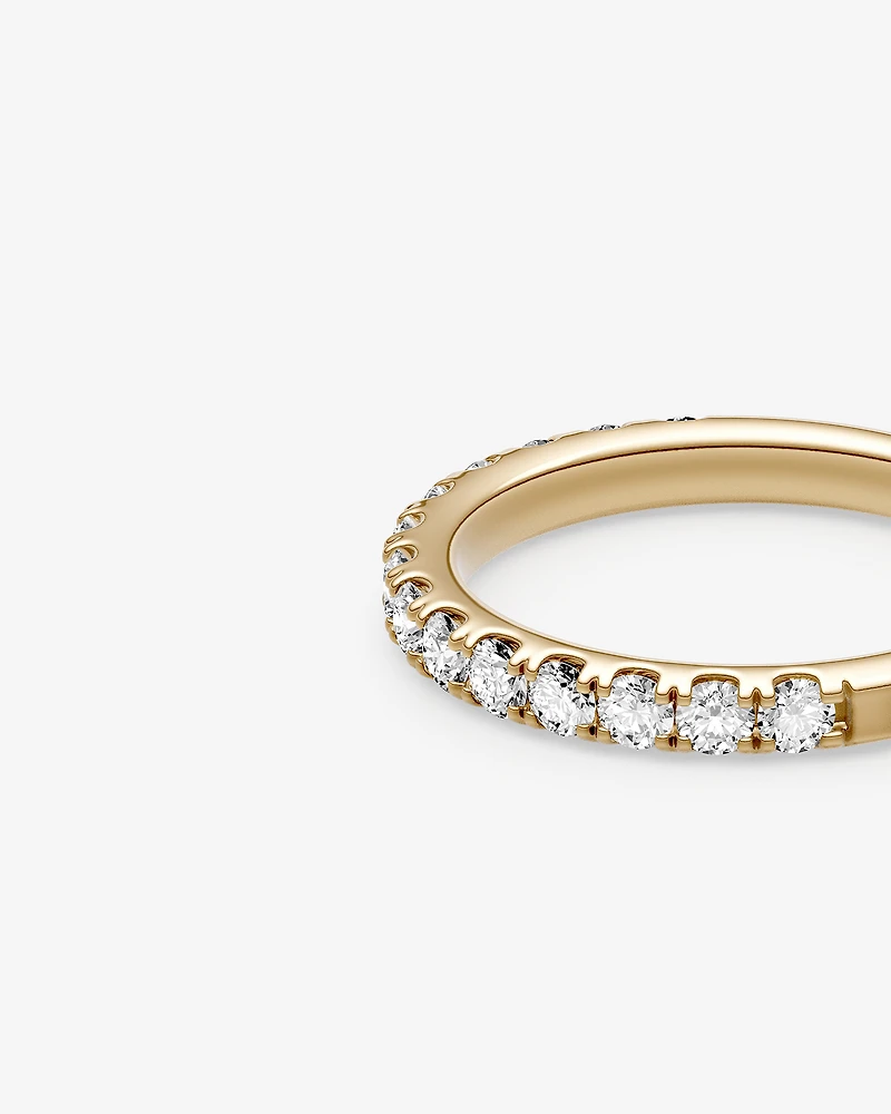 0.75 Carat TW Round Brilliant Half Claw Ring 18kt Yellow Gold