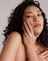 Bague de fiançailles en or blanc 14 carats avec diamant taille ovale 1,70 carat et anneau torsadé