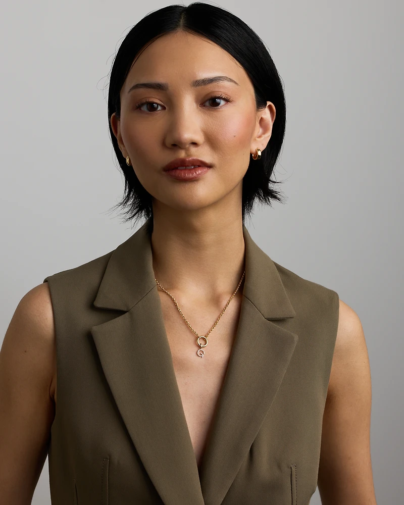 Pendentif avec initiale de la lettre G en or jaune 10 carats