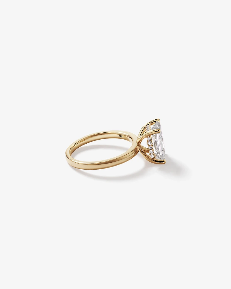 Bague solitaire en or jaune 18 carats avec diamant taille radiant de 3,10 carats (poids total)