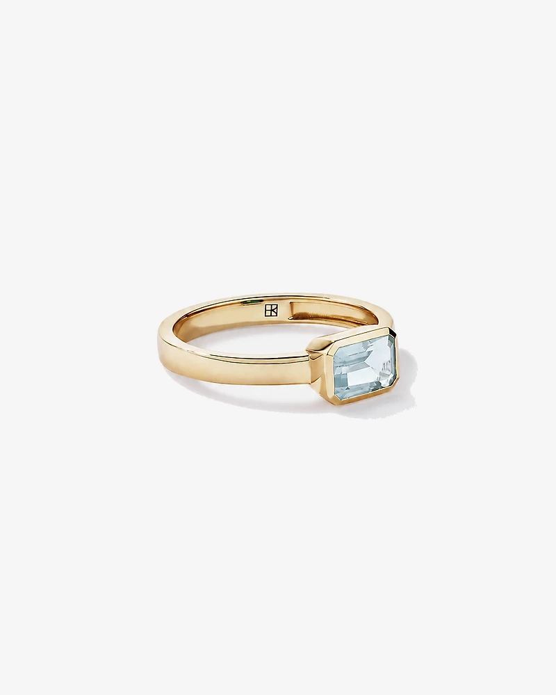 Aquamarine Bezel Ring 10kt Yellow Gold