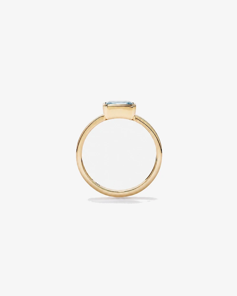 Aquamarine Bezel Ring 10kt Yellow Gold