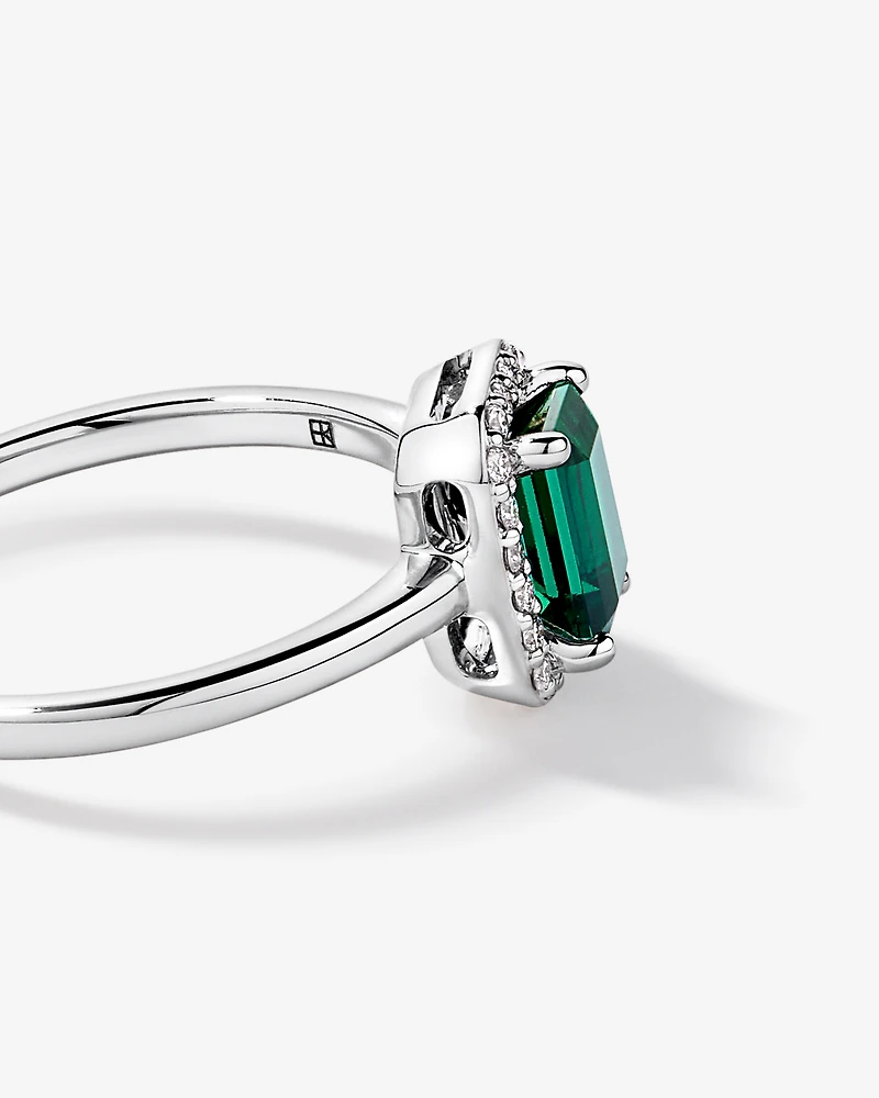 Bague Halo en diamant Emerald Lab 0.10TW or blanc 10kt