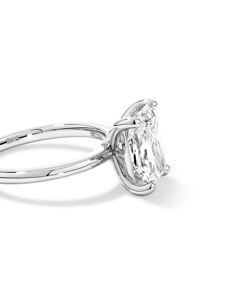 Bague de fiançailles solitaire en platine, sertie d'un diamant laboratoire taille radiant 3,00 carats (poids total)