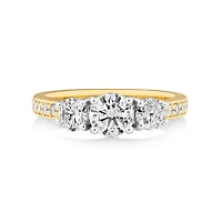 Bague de fiançailles en or blanc et jaune 14 K avec trois pierres et diamants totalisant 1,5 ct