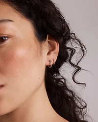 Round Brilliant Diamond Huggie Hoop Earrings in 10kt Yellow Gold