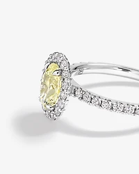 Bague de fiançailles halo en diamant jaune taillé ovale de 1,54 carat TW, en or blanc 14 kt