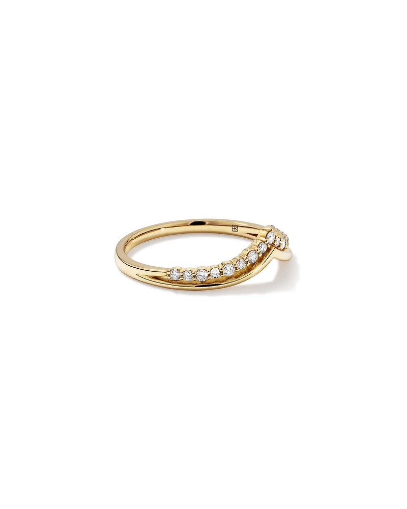 0.18 Carat TW Diamond Chevron Wedding Ring in 14kt Yellow Gold