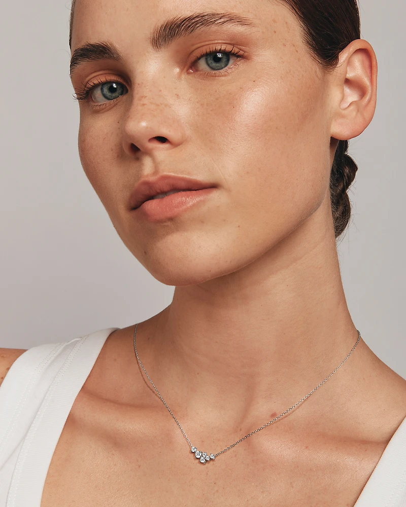 Collier en chaîne câble argent sterling avec zircones cubiques coupes baguette et trillion