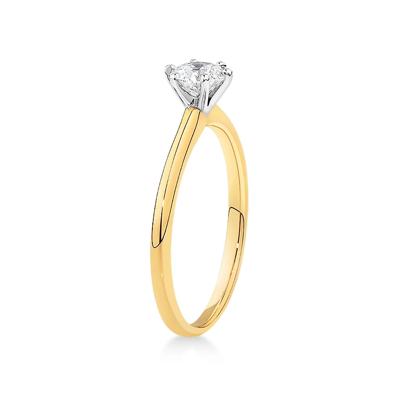 Bague de fiançailles Solitaire de Michael Hill en or jaune et blanc 18 K avec diamants du Code of Origin de De Beers totalisant 0,50 ct