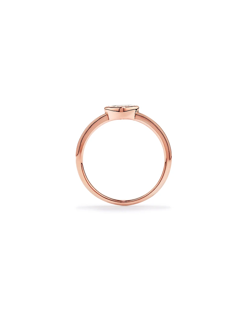 Anneau à lunette en saphir créé d’est ouest or rose 10 carats