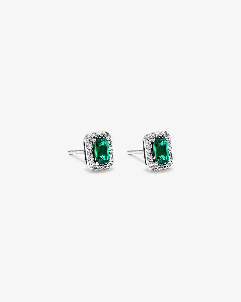 Création de la bague halo en diamant TW de 0,10 carat cultivée en laboratoire en or blanc 10 carats