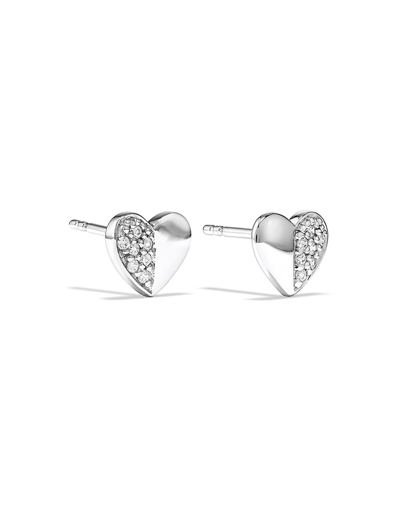 Boucles d'oreilles clous Cœur pavé avec zircone cubique en argent sterling