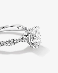 Bague de fiançailles en or blanc 14 carats avec diamant taille ovale 1,70 carat et anneau torsadé